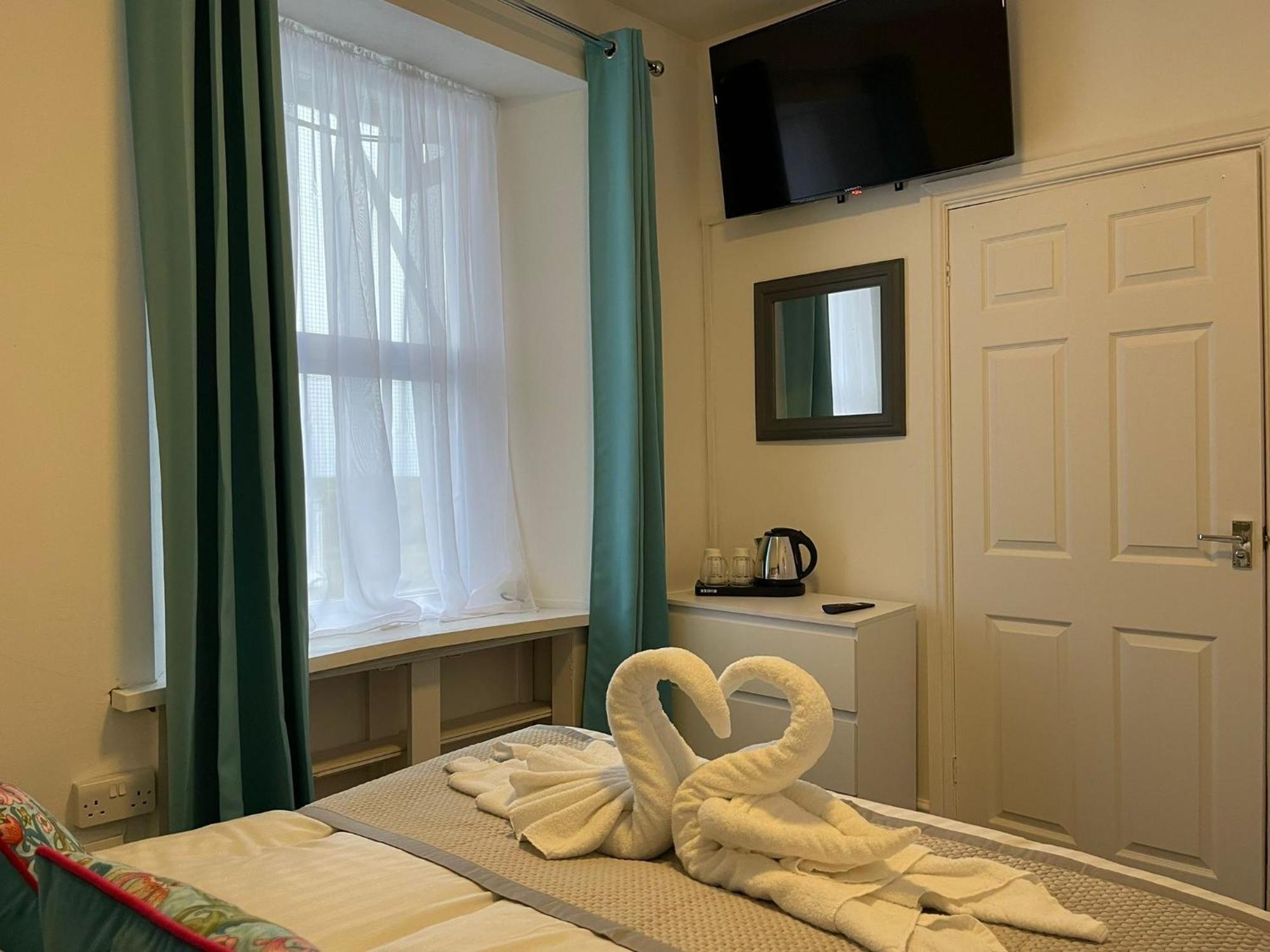 Tintagel Arms Bed And Breakfast Exterior foto