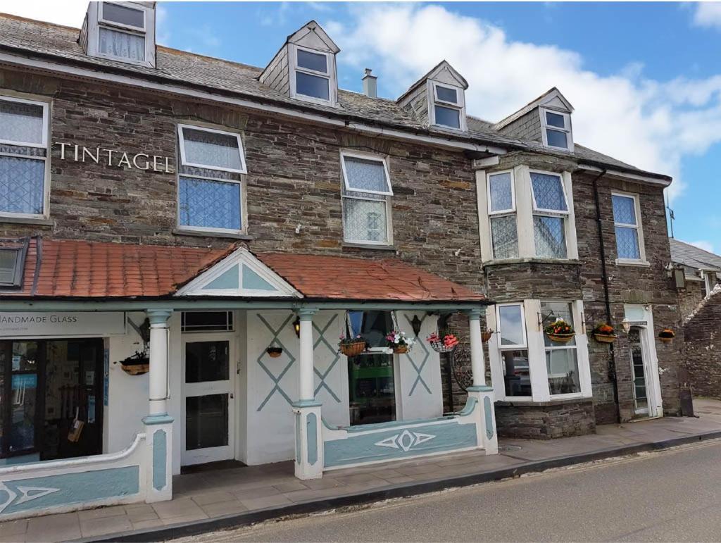 Tintagel Arms Bed And Breakfast Exterior foto