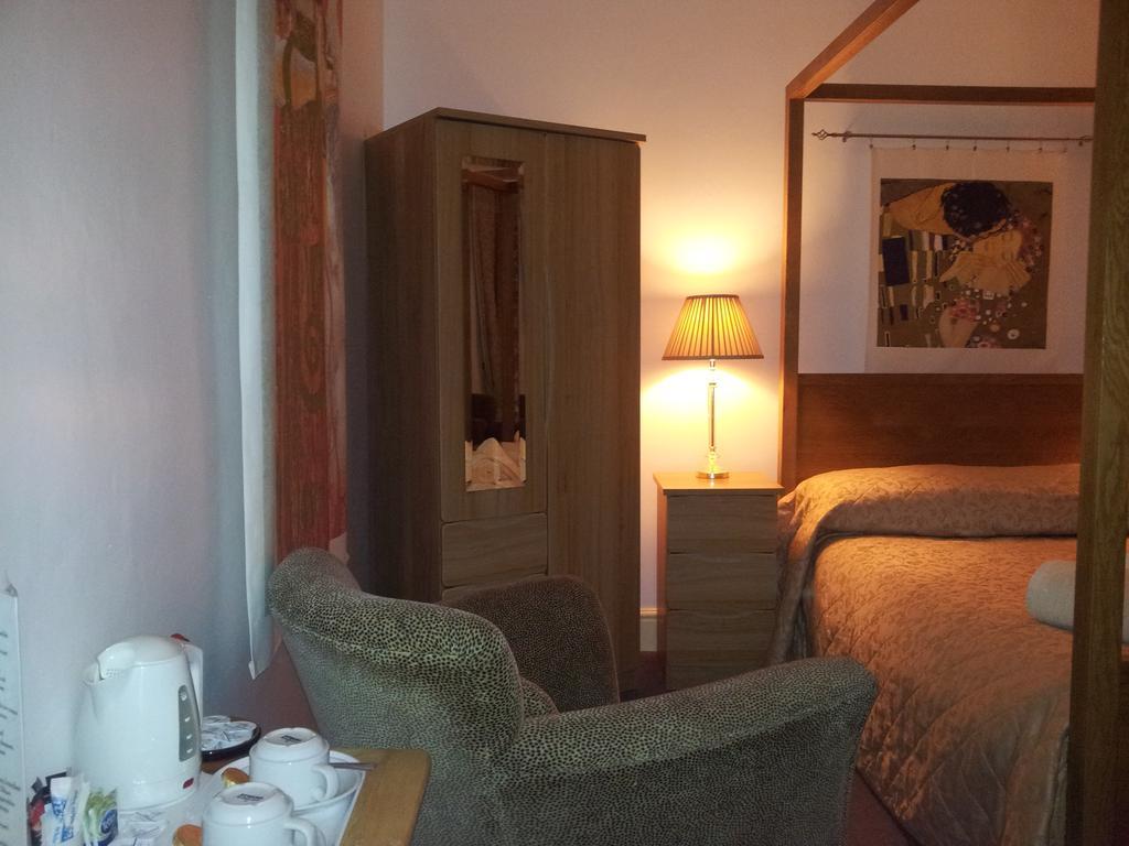 Tintagel Arms Bed And Breakfast Exterior foto
