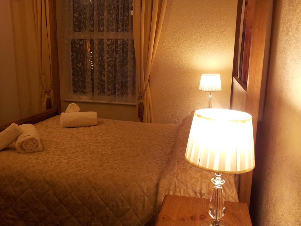 Tintagel Arms Bed And Breakfast Exterior foto
